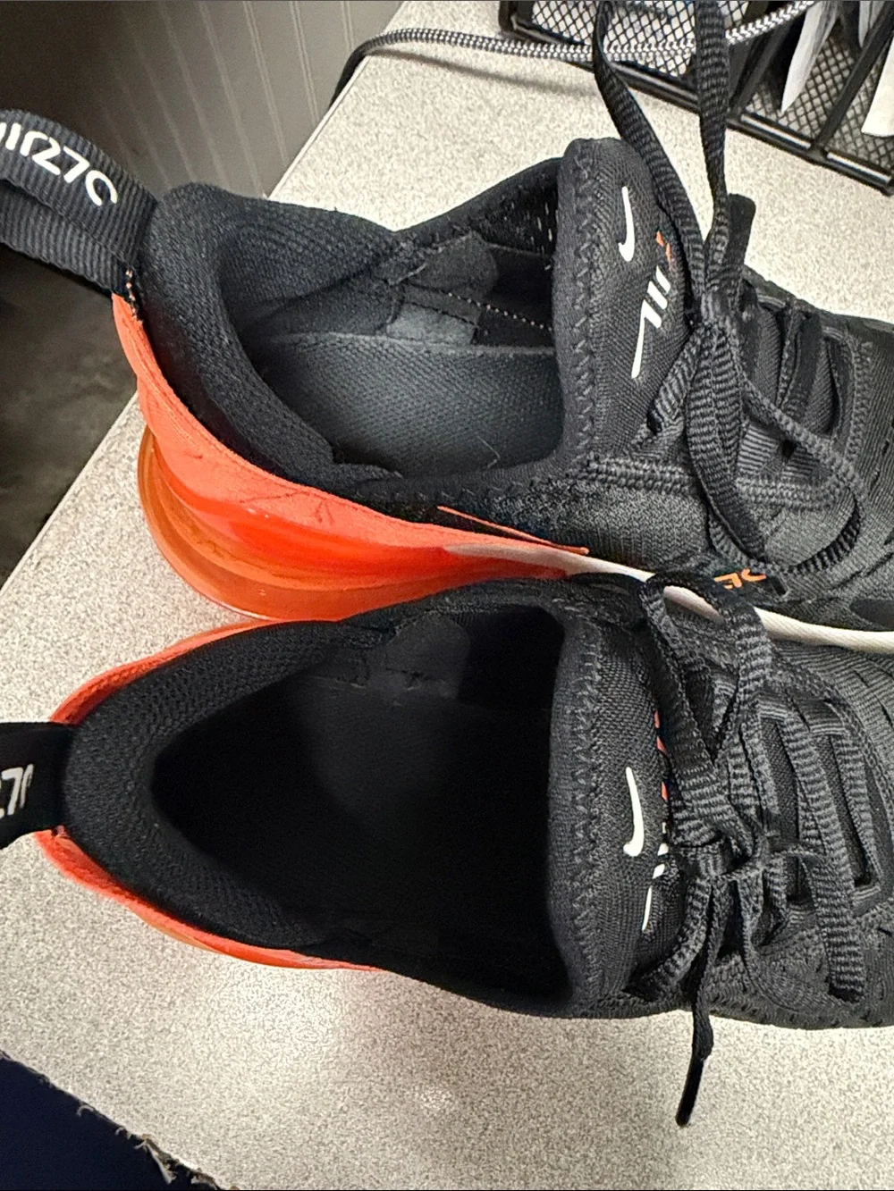 Nike Air Max 270 Running Sneakers Orange Swoosh Classic Logo Trainers